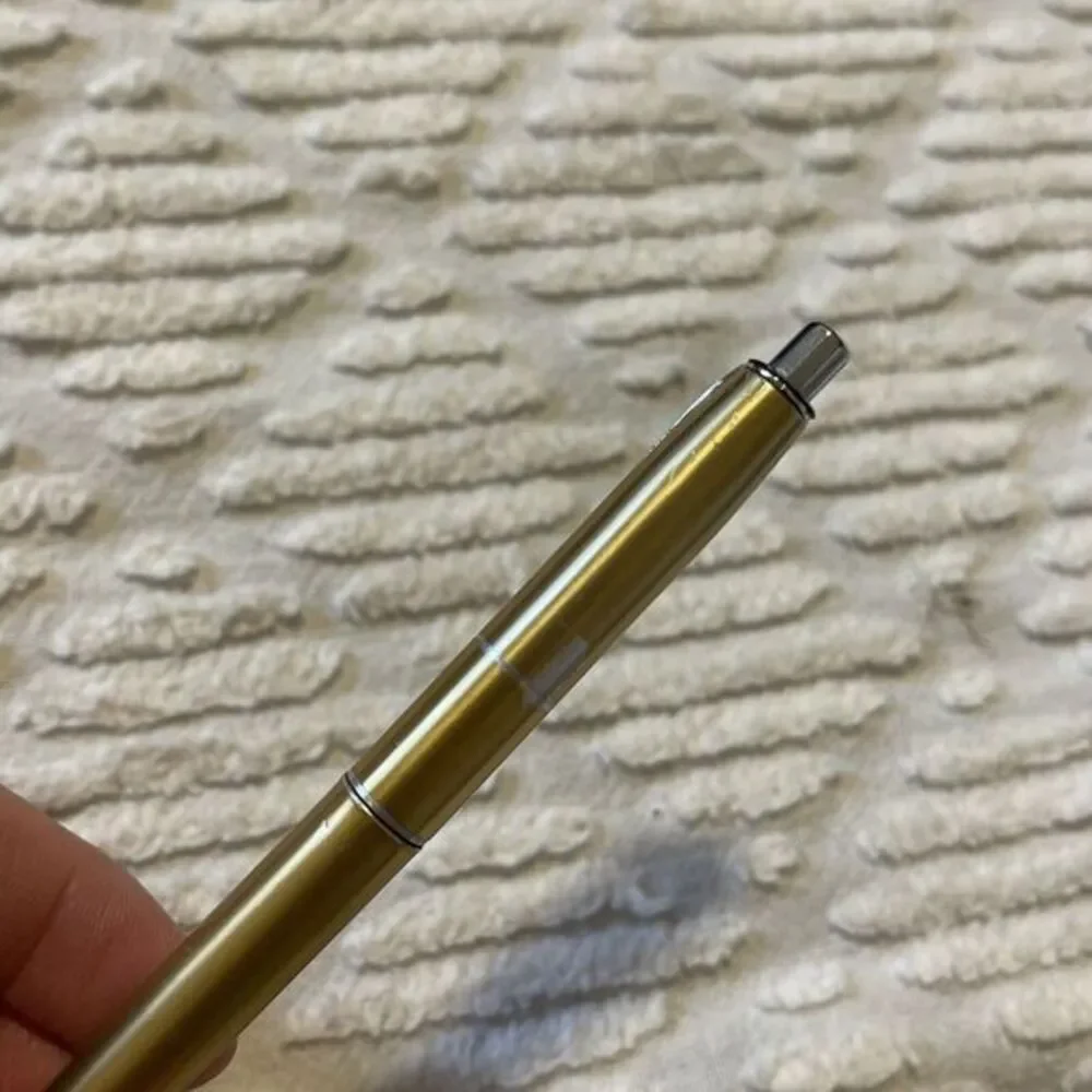 N/A gold tone